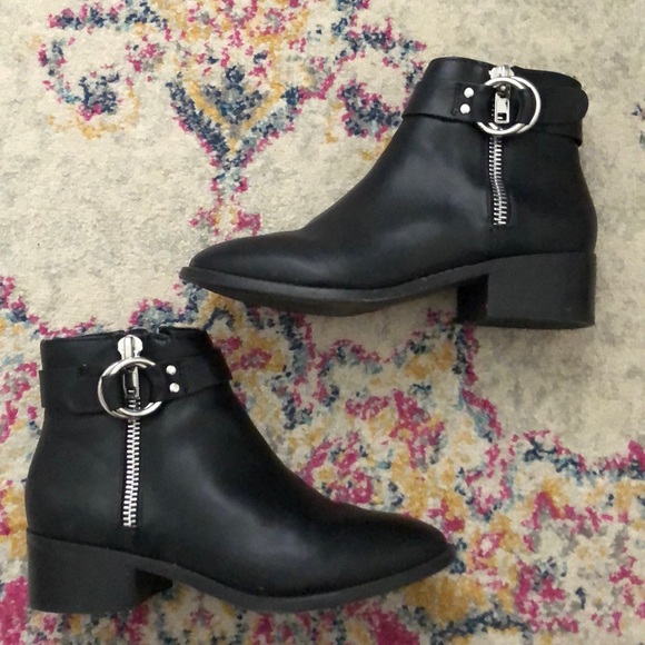 Steve Madden Distinct ankle Booties - Picture 3 of 7